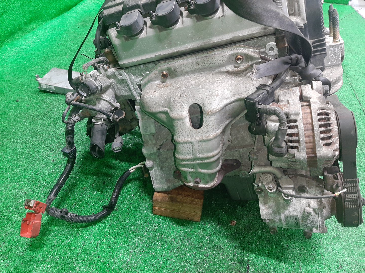 Двигатель HONDA CIVIC, STREAM, EDIX, CIVIC FERIO EU3, ES3, EU4, ET2, EN2, RN2, RN1, BE1, BE2 D17A 1302559 3 ракурс