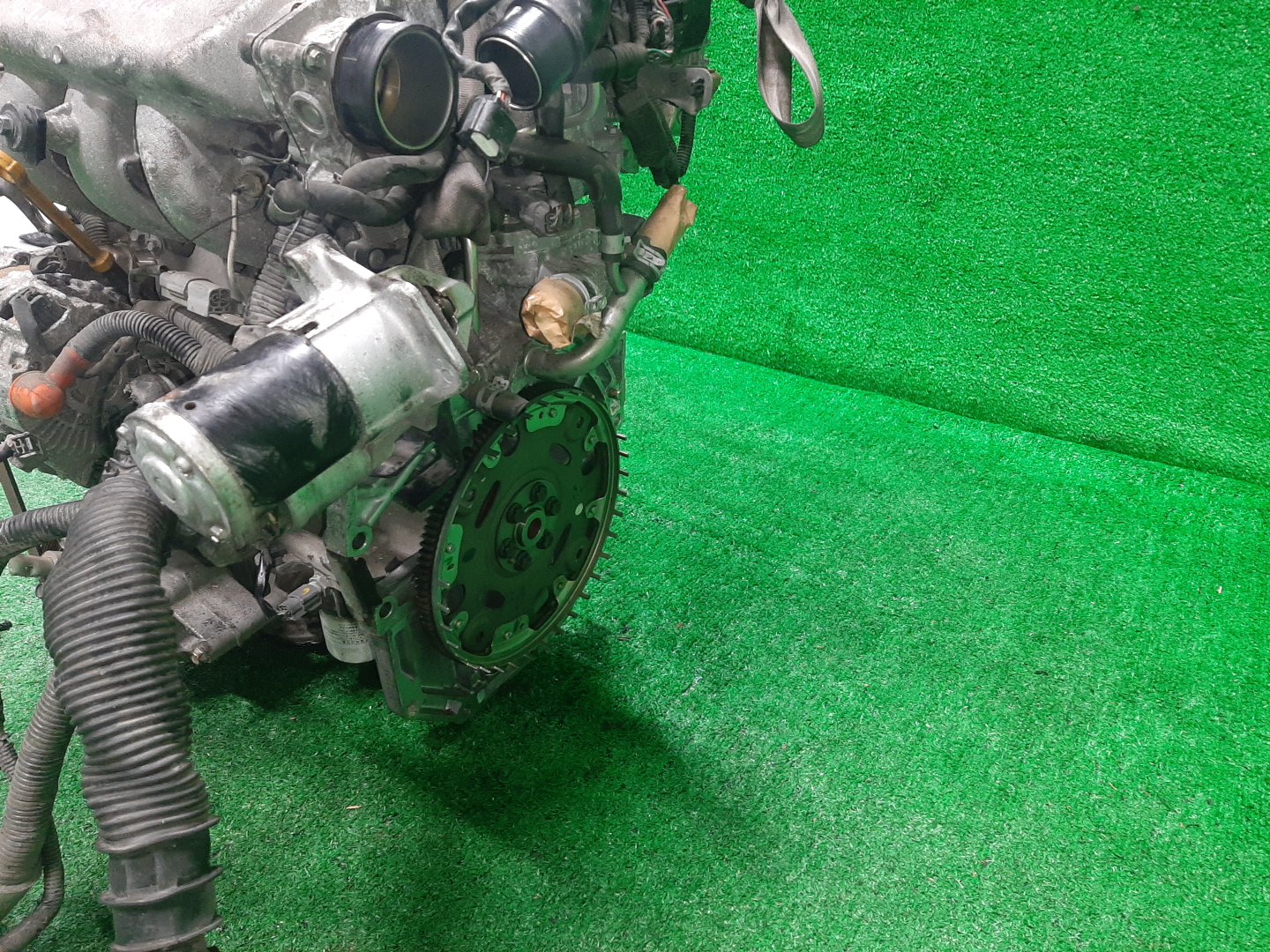 Двигатель NISSAN NOTE E12 HR12DDR 235058A 5 ракурс