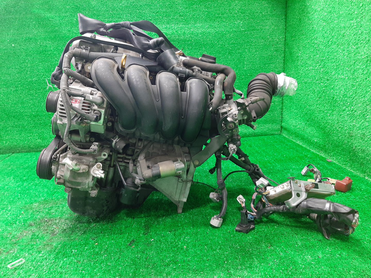 Двигатель TOYOTA COROLLA, PREMIO, COROLLA SPACIO, WISH, ALLION, COROLLA FIELDER, ALLEX, COROLLA RUNX, WILL VS ZZE124, ZZT245, ZZE124N, ZNE14G, ZZE124G, ZZE129 1ZZ-FE MEX 4 ракурс