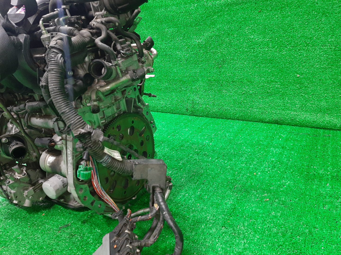 Двигатель NISSAN LANDY, SERENA SC25, CC25, C25 MR20DE 080087B 5 ракурс Двигатель NISSAN LANDY, SERENA SC25, CC25, C25 MR20DE 080087B 5 ракурс