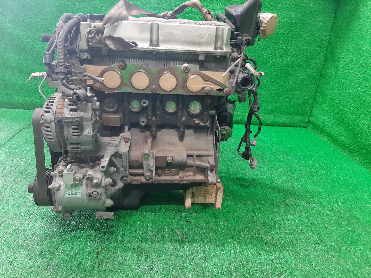 Двигатель MITSUBISHI GRANDIS NA4W 4G69 KR6352 4 ракурс