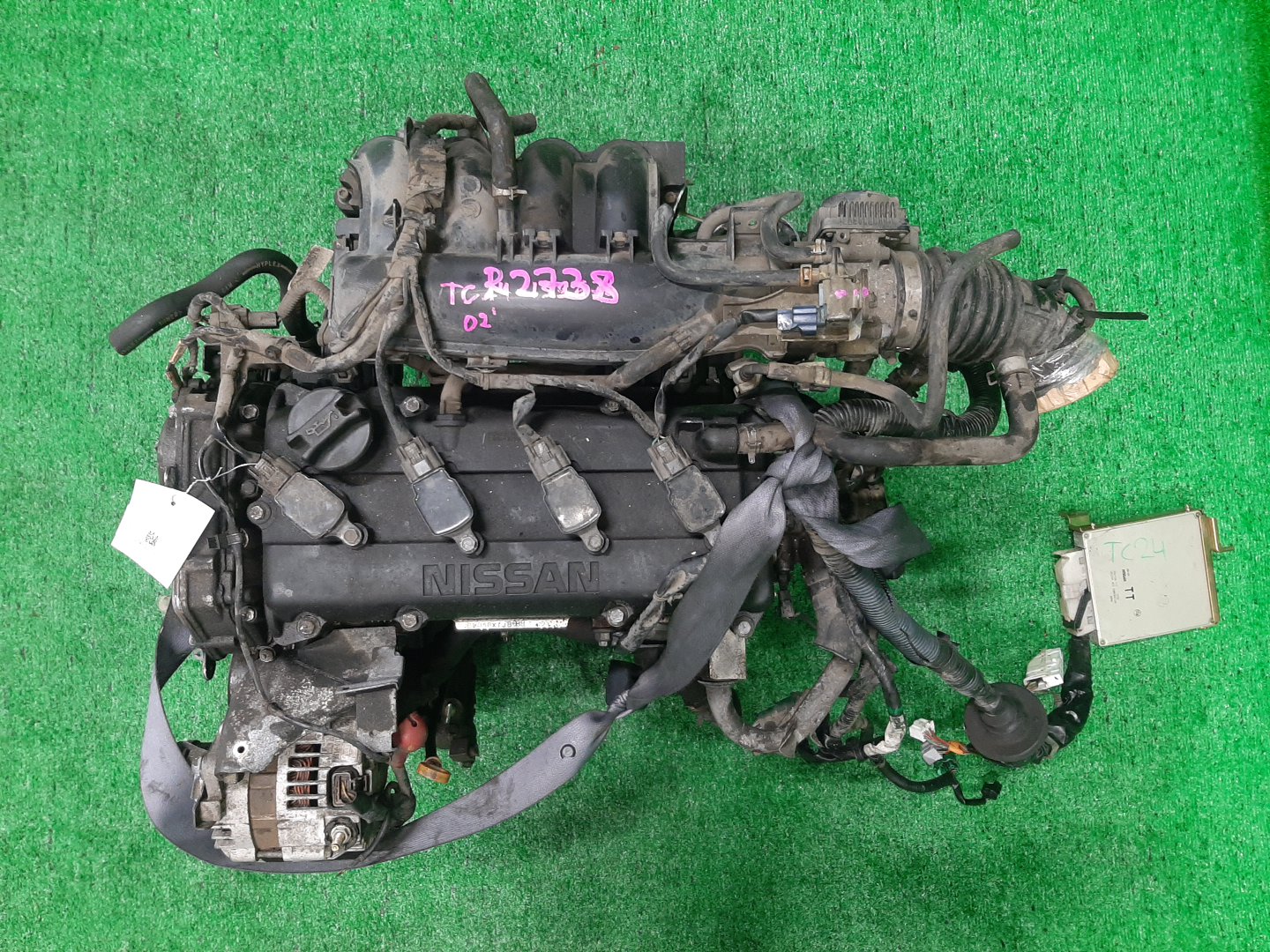 Двигатель NISSAN SERENA TC24 QR20DE PLASTIC 1 ракурс Двигатель NISSAN SERENA TC24 QR20DE PLASTIC 1 ракурс