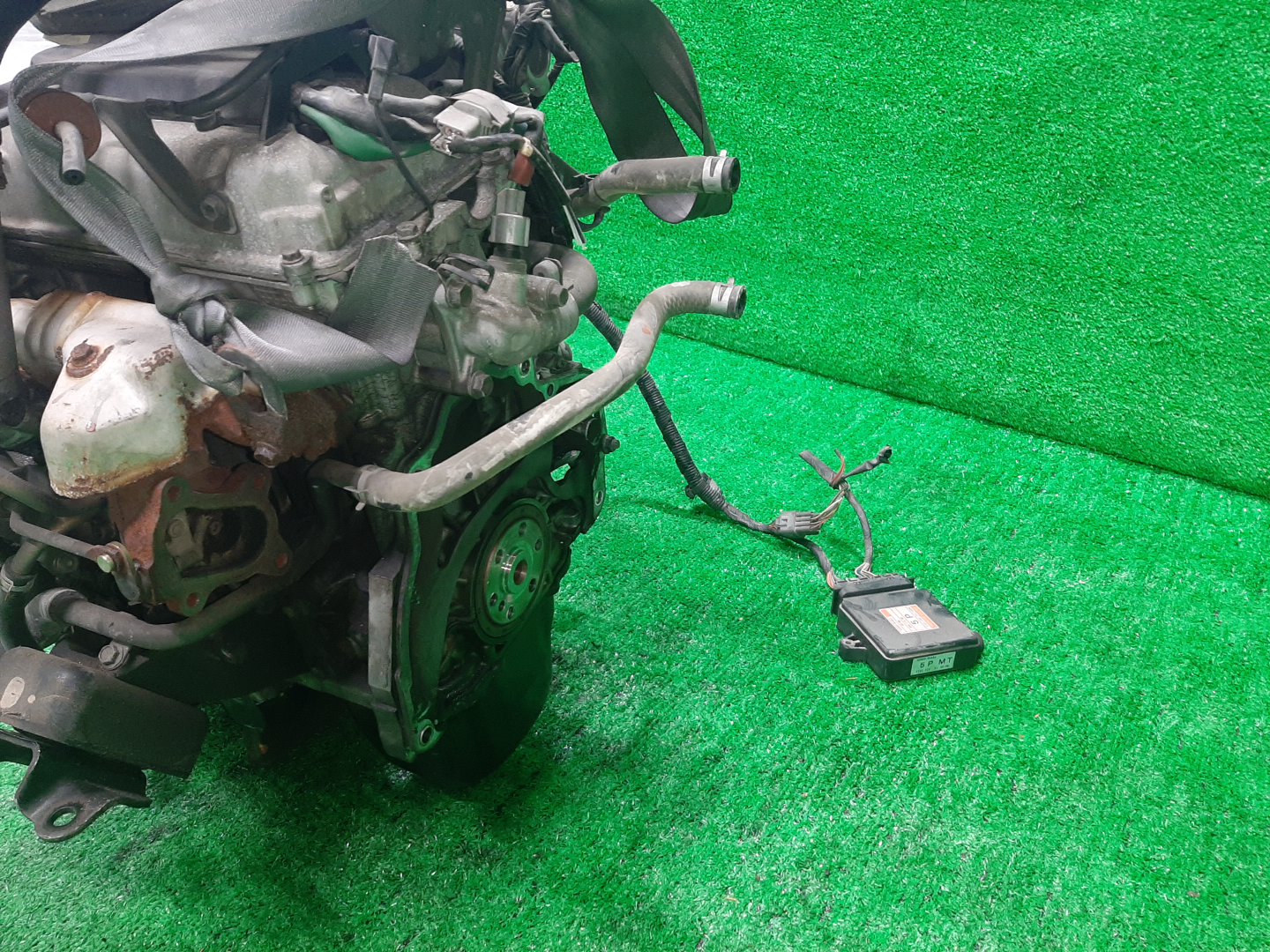 Двигатель SUZUKI JIMNY JB23W K6A-T 1MOD 5 ракурс Двигатель SUZUKI JIMNY JB23W K6A-T 1MOD 5 ракурс