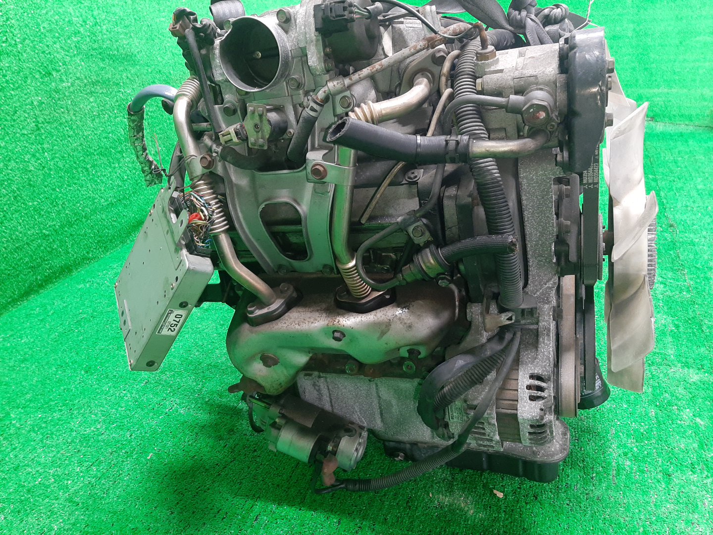 Двигатель MITSUBISHI CHALLENGER K99W 6G74 MD350975 3 ракурс