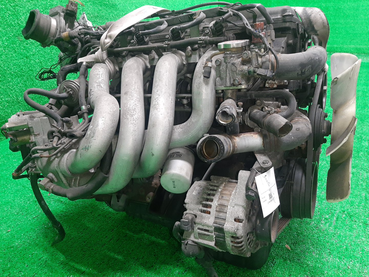 Двигатель NISSAN LARGO W30 KA24DE 059455U 3 ракурс