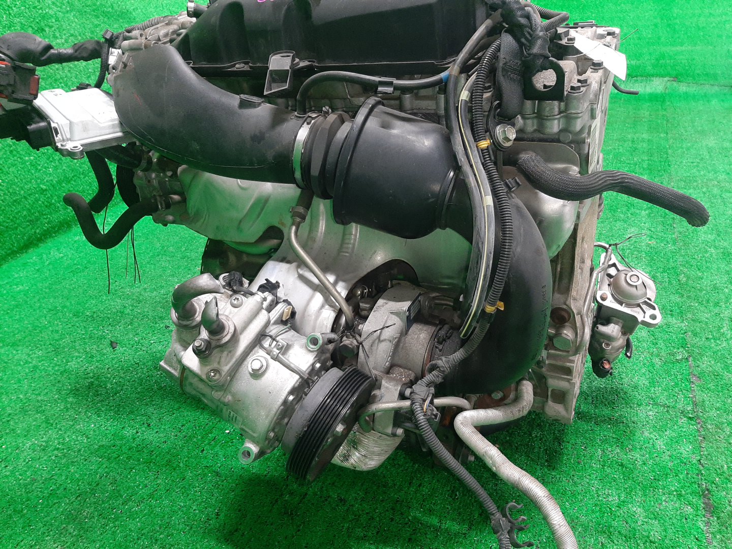 Двигатель VOLVO V60, S60, XC70, V70, XC60, S80 FW90, FS90, BZ90, BW90, DZ99, DZ90, AS60 B6304T4 13061114494 3 ракурс