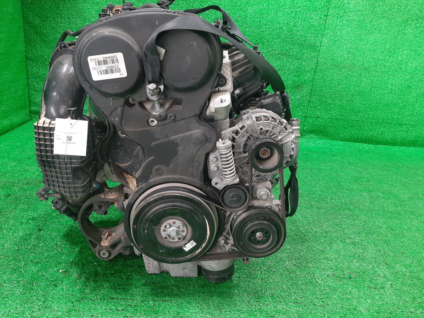 Двигатель VOLVO V60, S60, V40, XC70, V70, XC60, S80 FW, FB420, FS40, MV, BZ, BW40, DZ40, AS B4204T11 1008924 2 ракурс