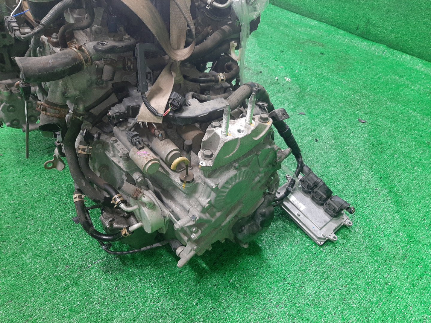 Двигатель HONDA CIVIC FD1 R18A SET 5 ракурс