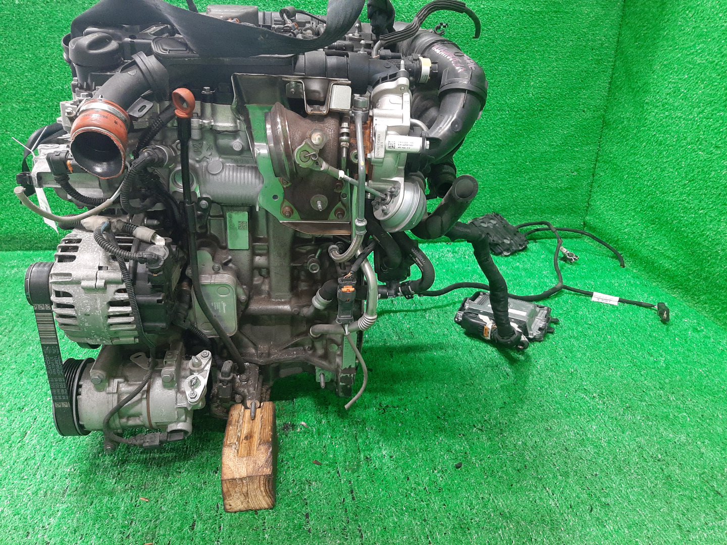 Двигатель PEUGEOT 208, 2008, 308 CC, A9, A94, T9, T92 HN01, EB2DT 0767465 4 ракурс