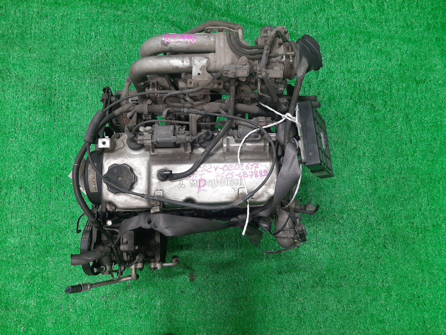 Двигатель MITSUBISHI LANCER CEDIA, LANCER, MIRAGE DINGO CS2A, CS2W, CS2V, CQ2A 4G15 HE GDI 1 ракурс Двигатель MITSUBISHI LANCER CEDIA, LANCER, MIRAGE DINGO CS2A, CS2W, CS2V, CQ2A 4G15 HE GDI 1 ракурс