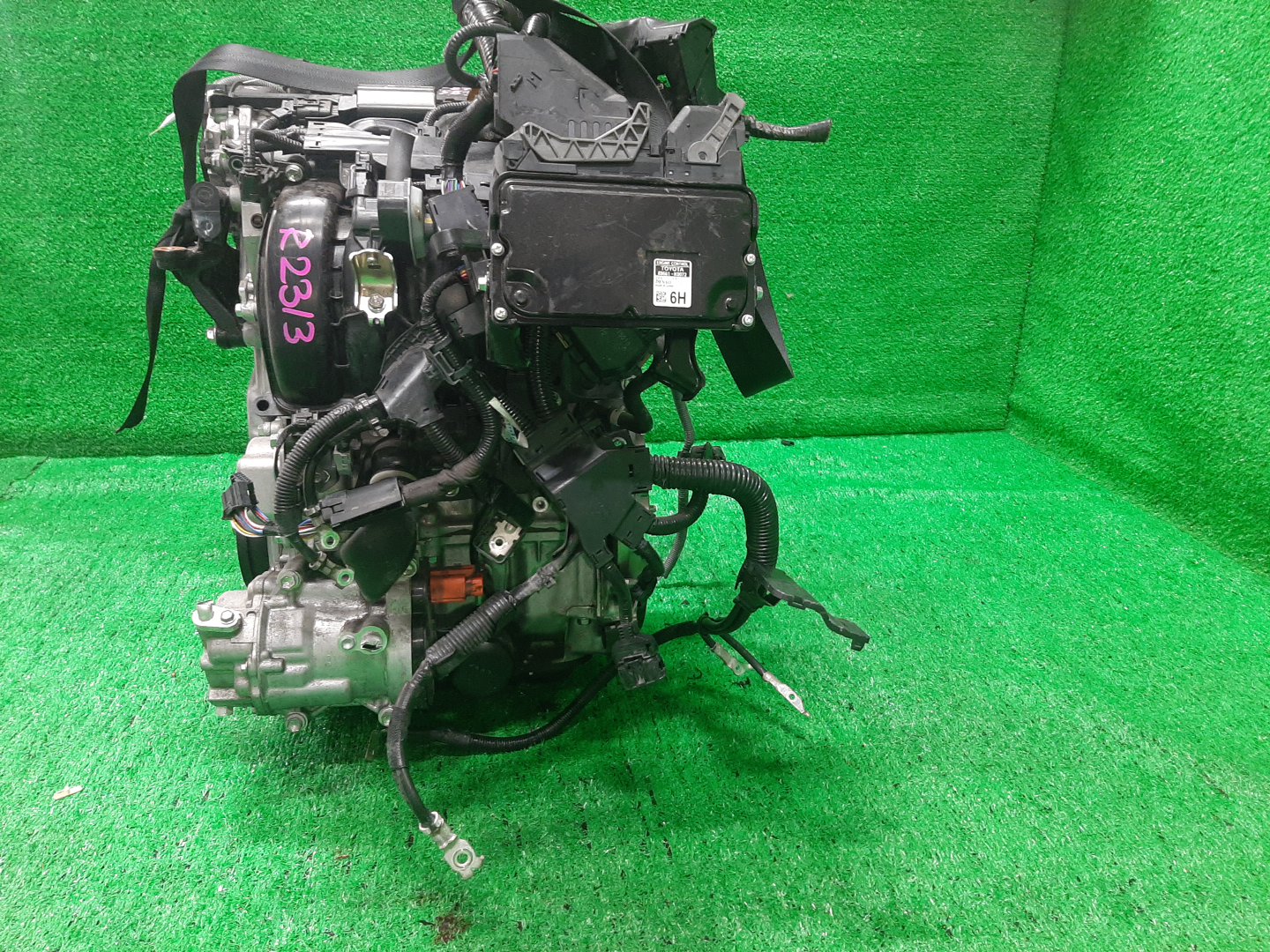 Двигатель TOYOTA YARIS MXPH10 M15A-FXE Y583190 4 ракурс