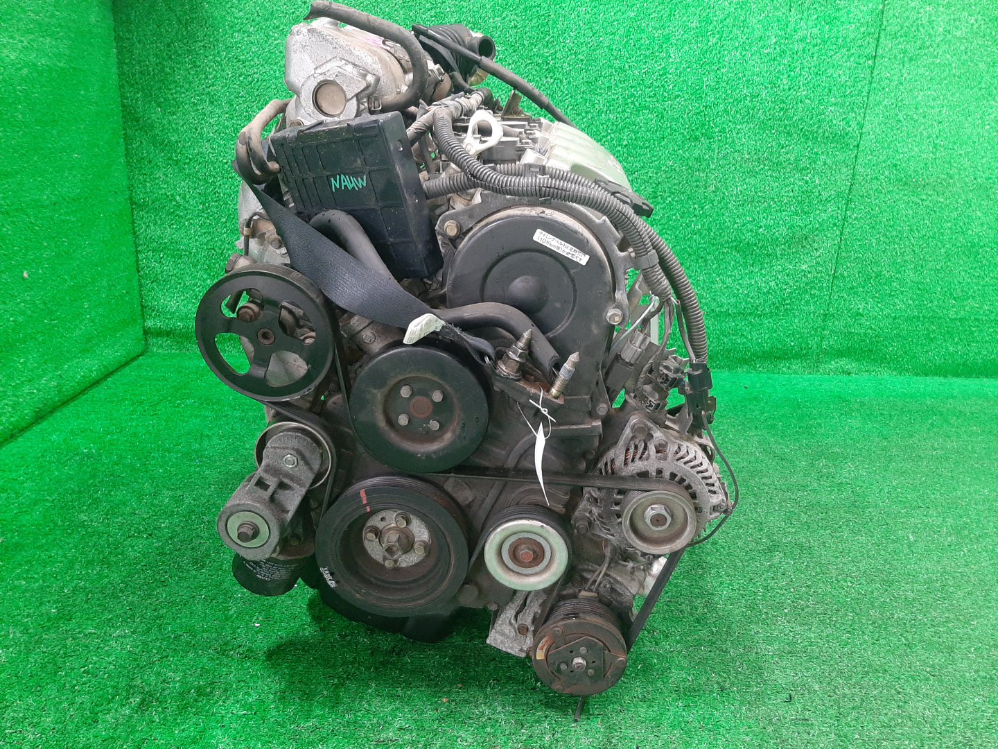 Двигатель MITSUBISHI GRANDIS NA4W 4G69 LJ2464 2 ракурс