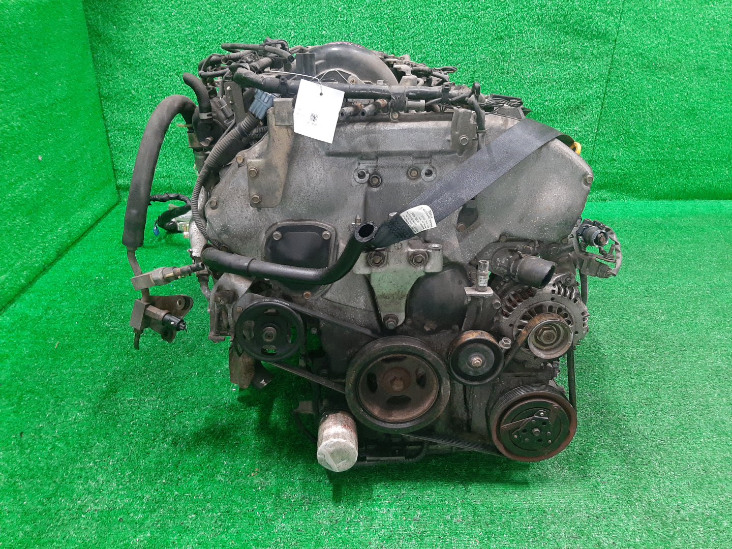 Двигатель NISSAN CEFIRO A33 VQ20DE NEO 2 ракурс Двигатель NISSAN CEFIRO A33 VQ20DE NEO 2 ракурс
