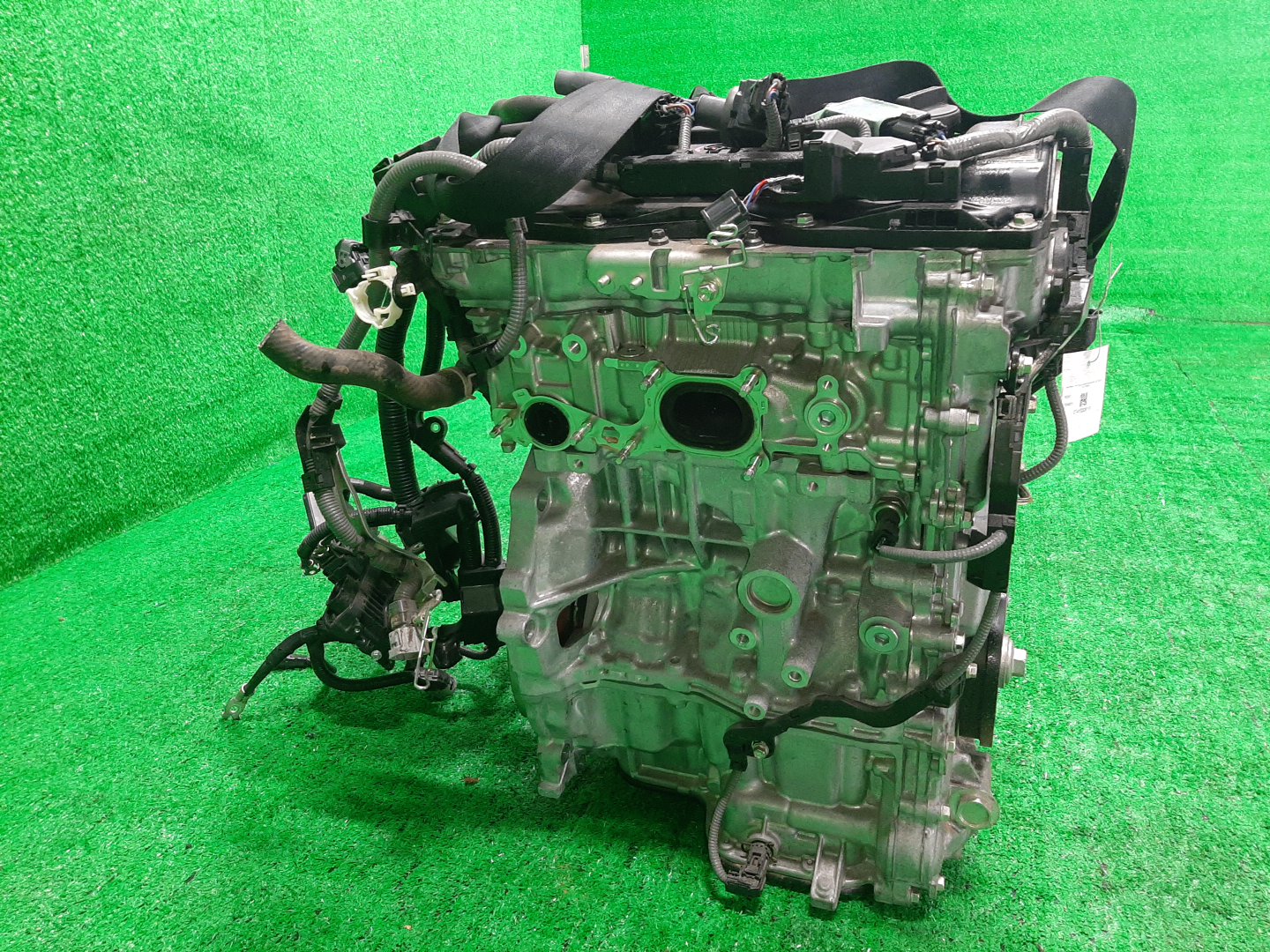 Двигатель TOYOTA AQUA MXPK11, MXPK16 M15A-FXE Y508579 3 ракурс Двигатель TOYOTA AQUA MXPK11, MXPK16 M15A-FXE Y508579 3 ракурс