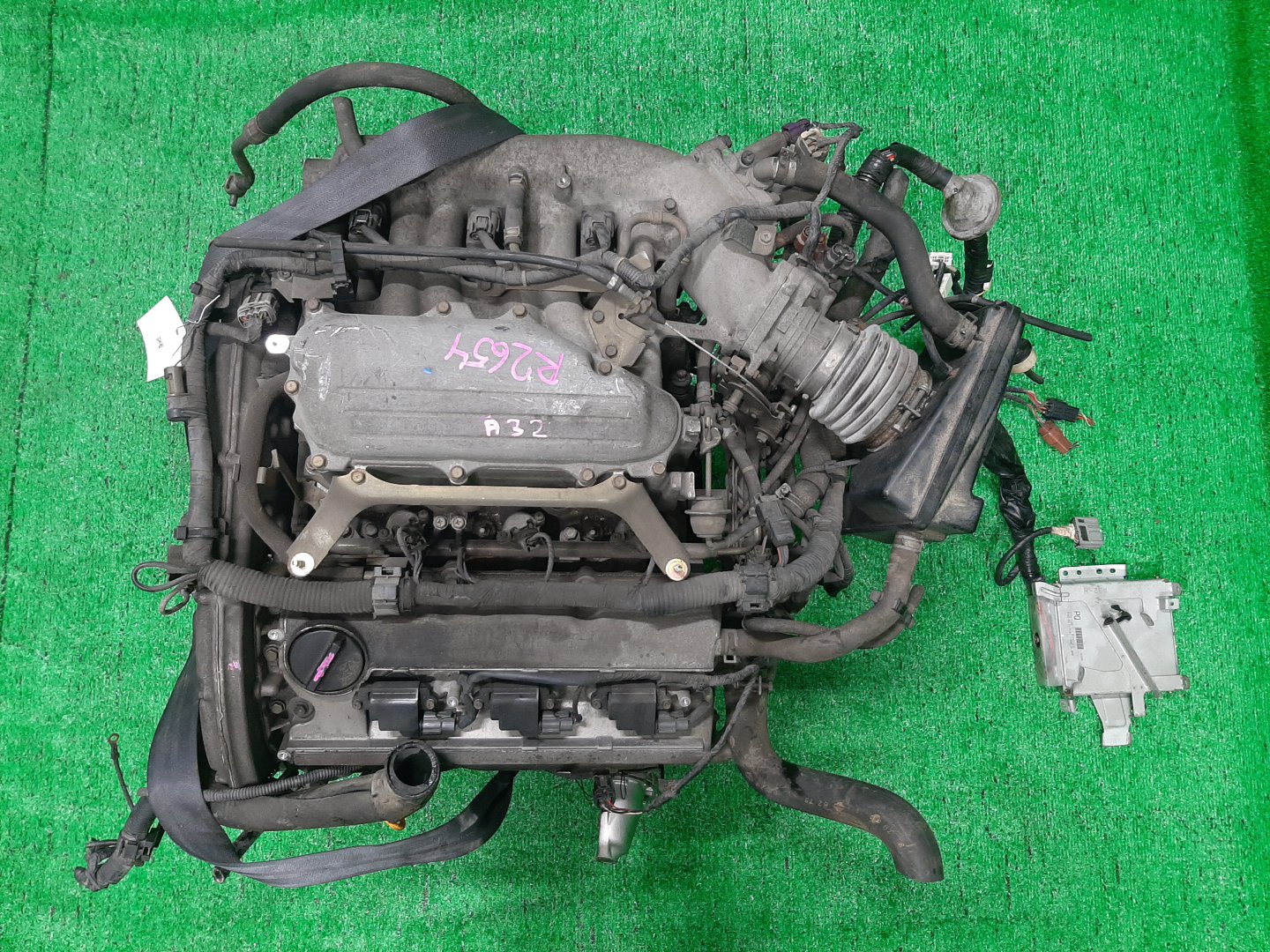 Двигатель NISSAN CEFIRO A32 VQ20DE 132676A 1 ракурс Двигатель NISSAN CEFIRO A32 VQ20DE 132676A 1 ракурс