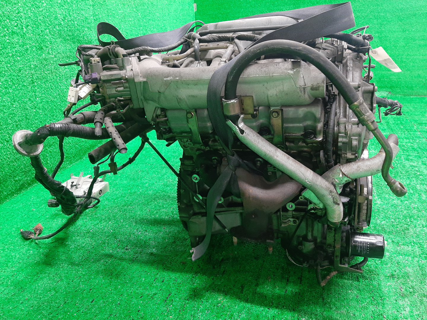 Двигатель NISSAN CEFIRO A32 VQ20DE 132676A 3 ракурс Двигатель NISSAN CEFIRO A32 VQ20DE 132676A 3 ракурс