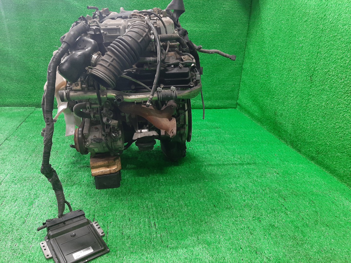 Двигатель NISSAN ELGRAND NE51 VQ35DE 513950A 4 ракурс
