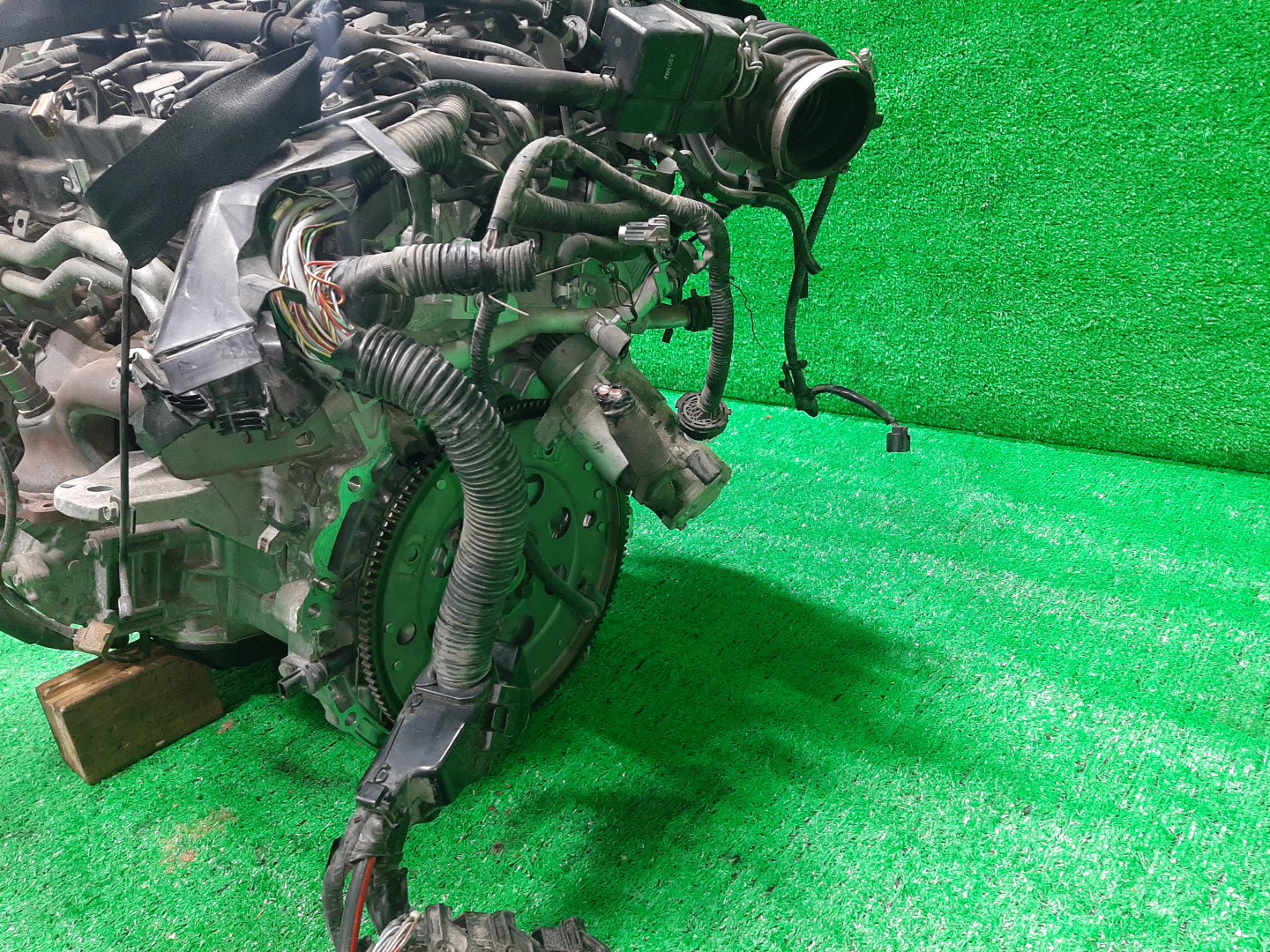 Двигатель NISSAN ELGRAND PE52 VQ35DE 906388C 5 ракурс