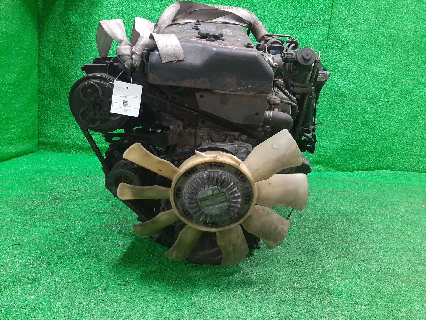 Двигатель NISSAN ELF, ATLAS NKR71, NPR71, AKR71, APR71 4HG1 EFI 2 ракурс