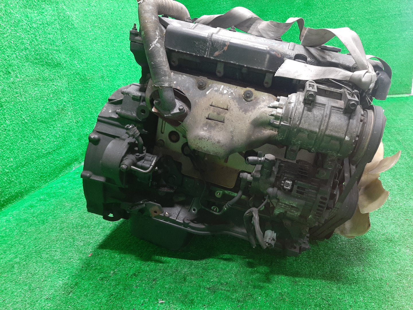 Двигатель NISSAN ELF, ATLAS NKR71, NPR71, AKR71, APR71 4HG1 EFI 3 ракурс