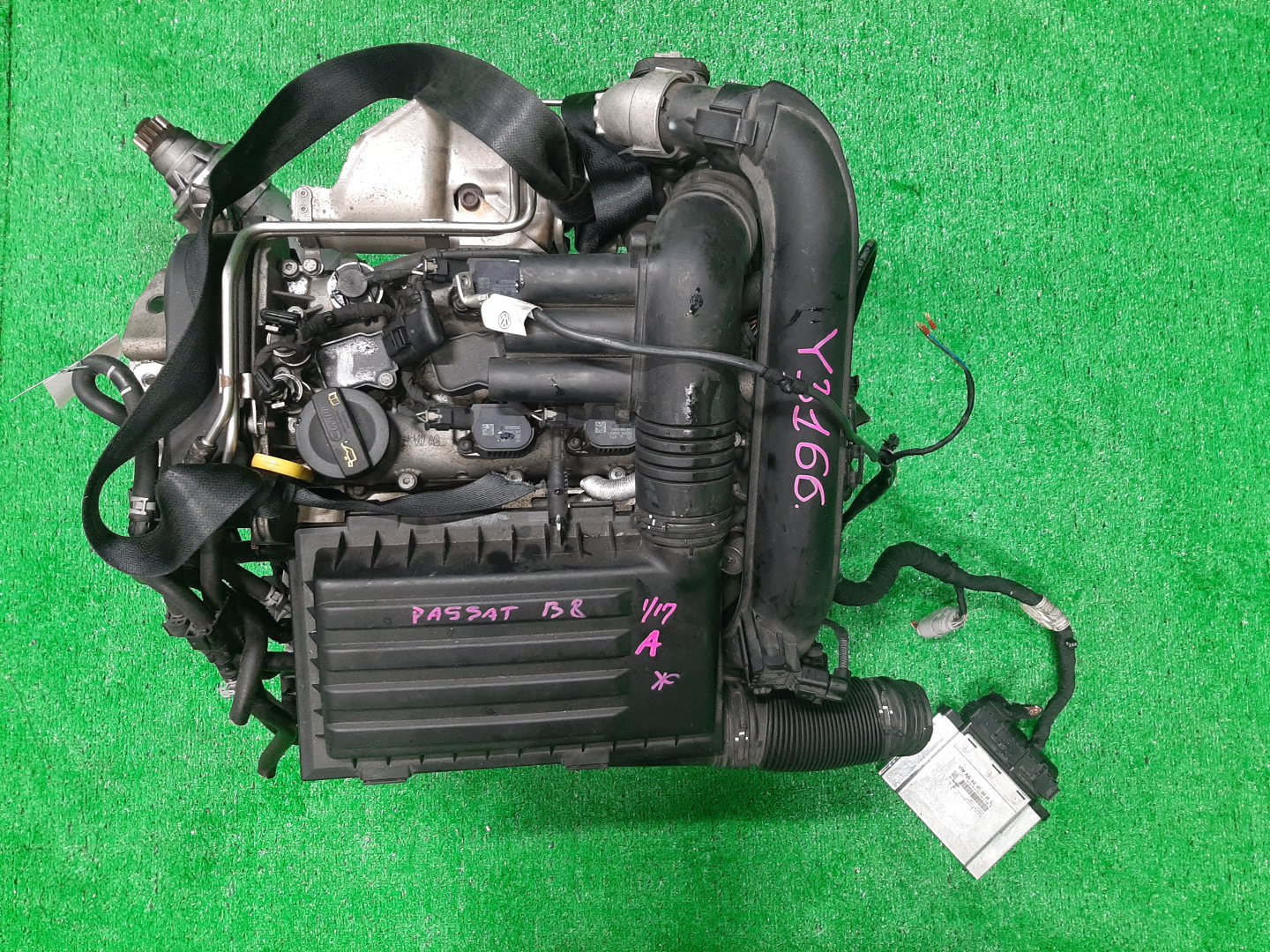 Двигатель VOLKSWAGEN PASSAT, POLO 3G2, 3G5, 3CCZE, 6R1CZE, 6R1 CZEA, CZE 121056 1 ракурс