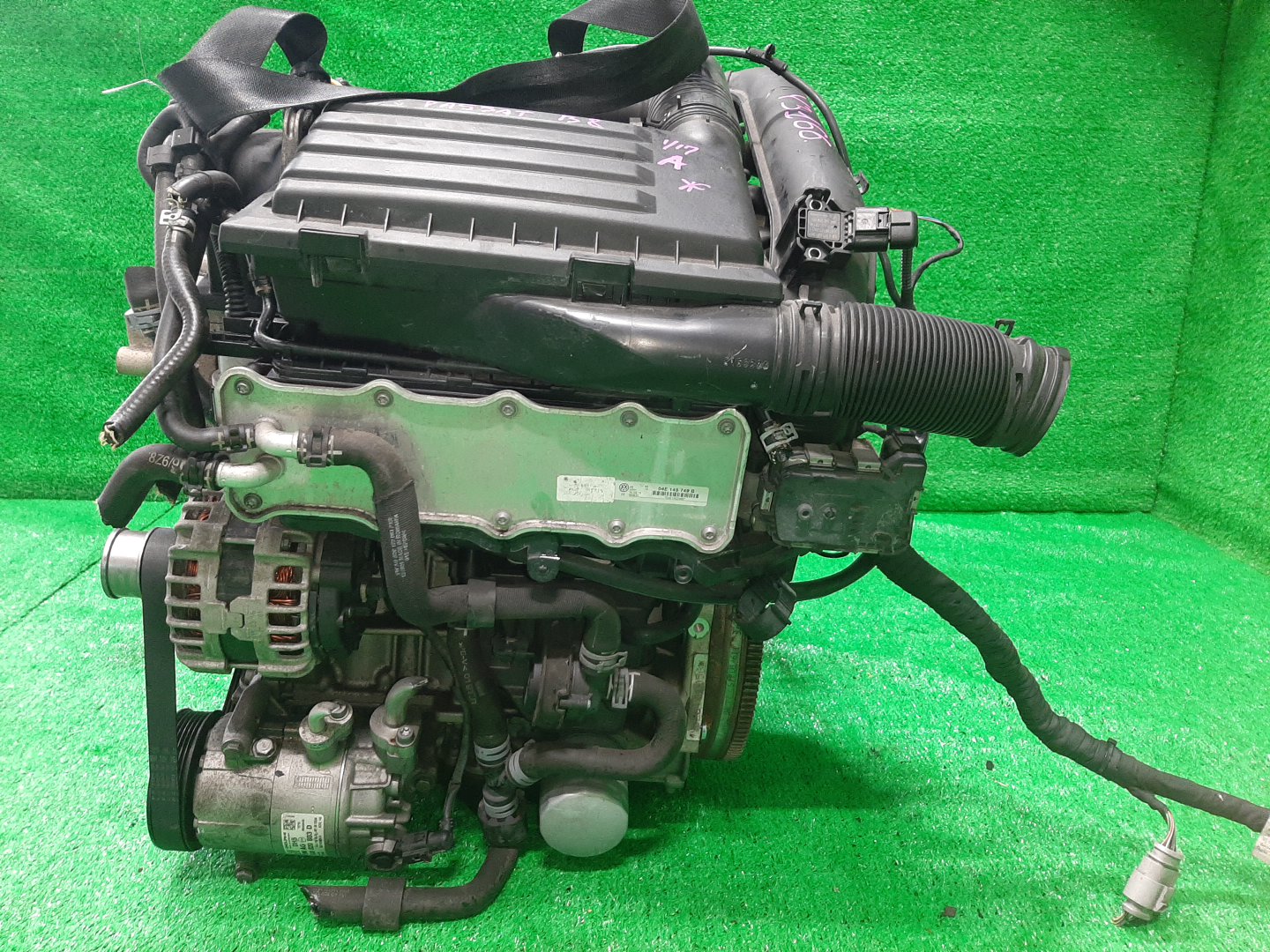Двигатель VOLKSWAGEN PASSAT, POLO 3G2, 3G5, 3CCZE, 6R1CZE, 6R1 CZEA, CZE 121056 4 ракурс