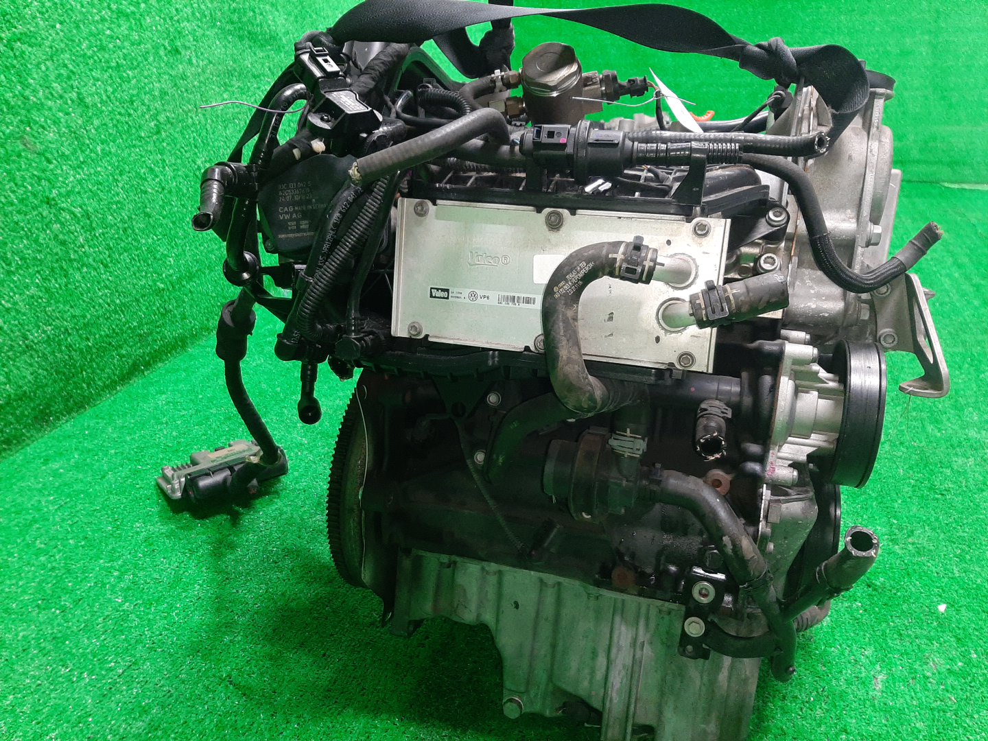 Двигатель VOLKSWAGEN GOLF, JETTA, GOLF PLUS, PASSAT, A1 1F, 5K1, MK6, MK5, 1K5, 1K1, A5, 1K2, 5M1, 3CCAX, 3C2, 3C, B6, 3C5, 362, 365, B7, 8X1 CAXA, CAX 644625 3 ракурс