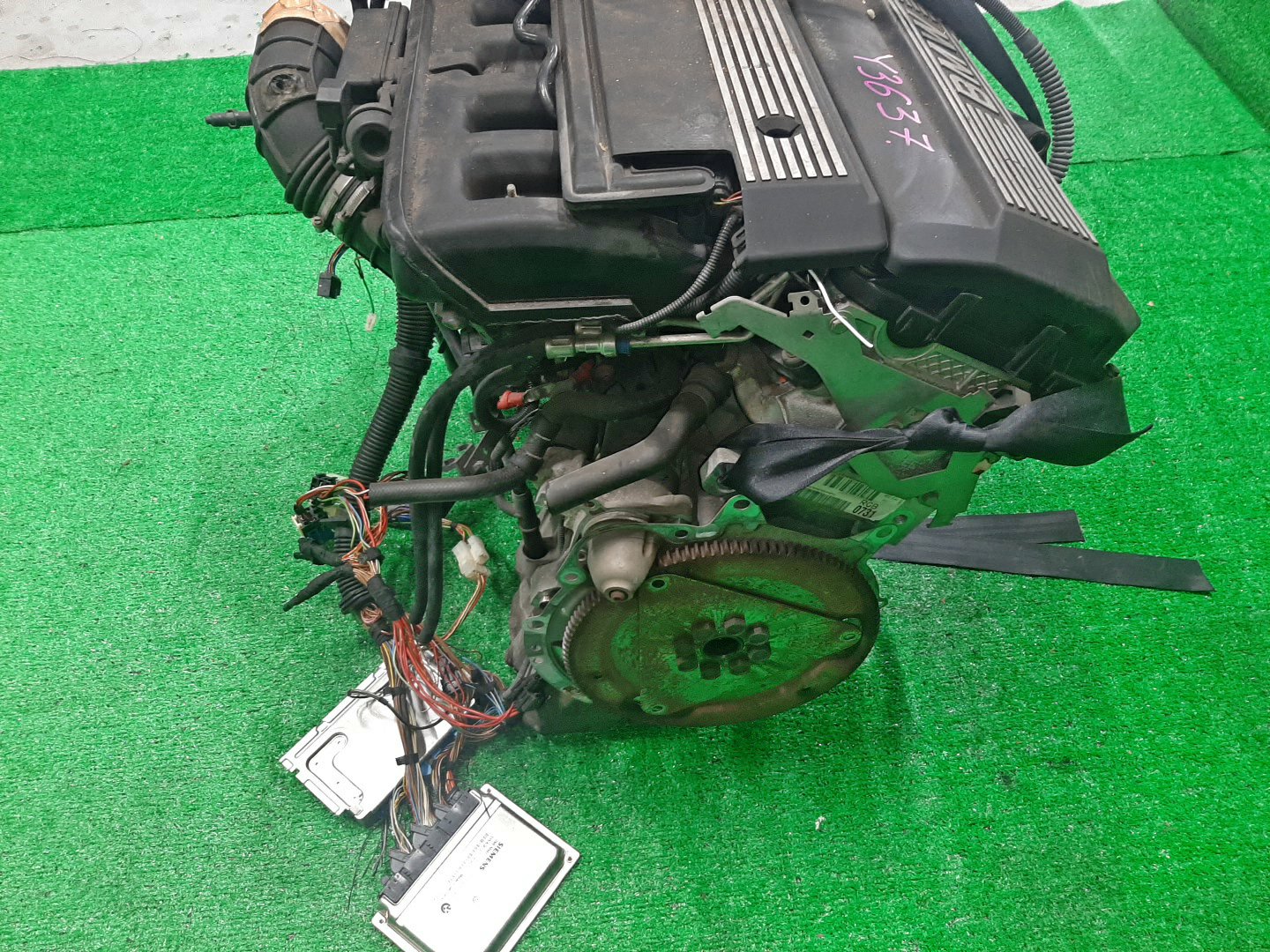 Двигатель BMW 5-Series, 3-Series, 320i, 520i E39, E46 M52B20, M52B20TU, 206S4 M52 5 ракурс