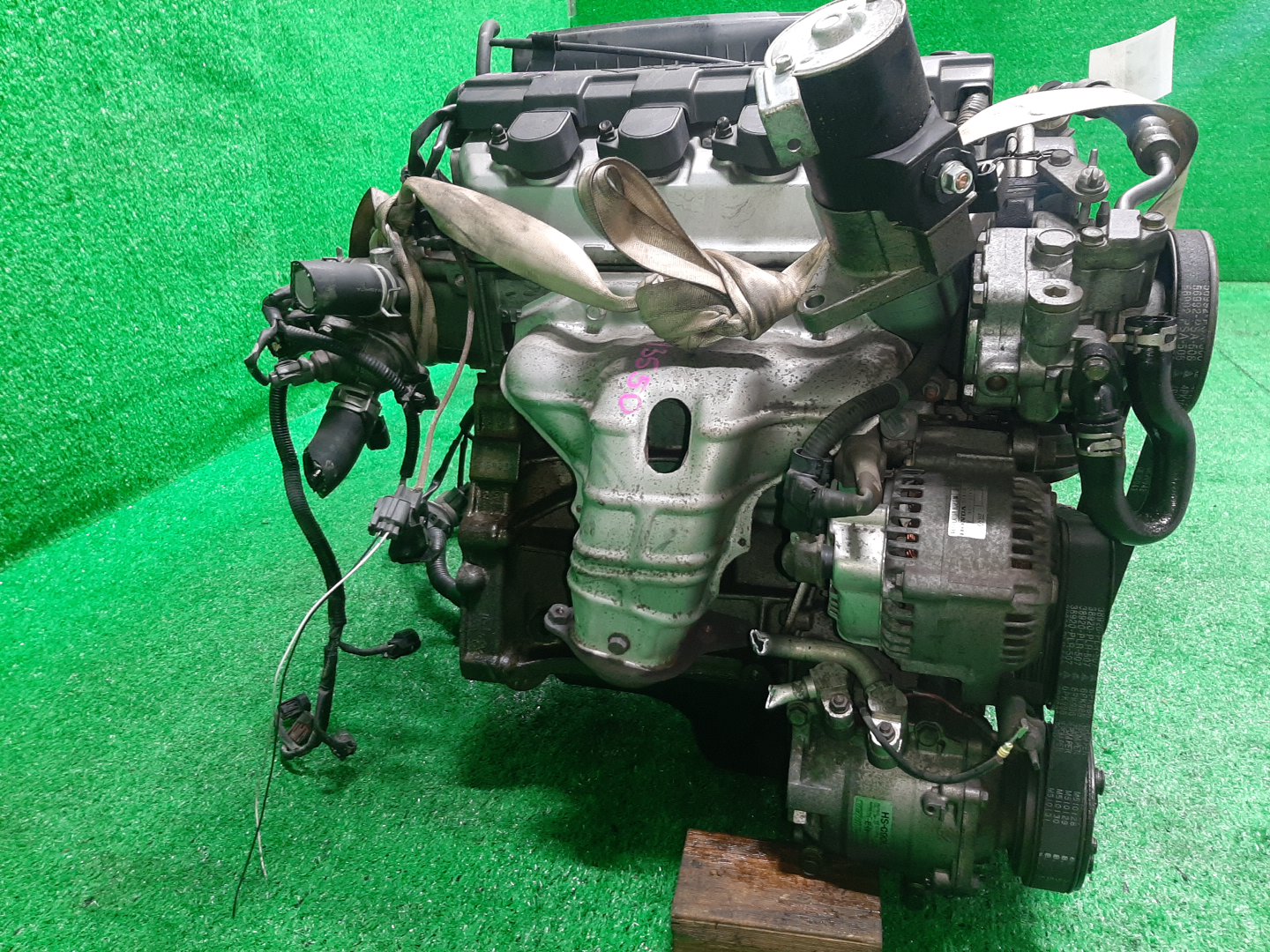 Двигатель HONDA CIVIC, STREAM, EDIX, CIVIC FERIO EU3, ES3, EU4, ET2, EN2, RN2, RN1, BE1, BE2 D17A 2059672 3 ракурс
