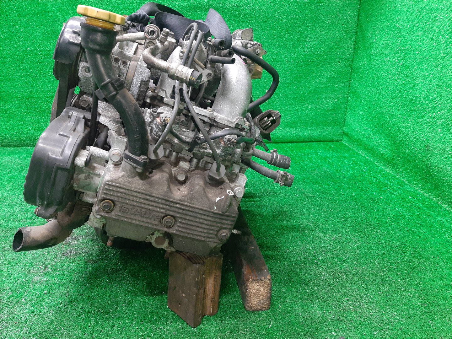 Двигатель SUBARU IMPREZA GF6 EJ18 EJ18EDW4FE 4 ракурс