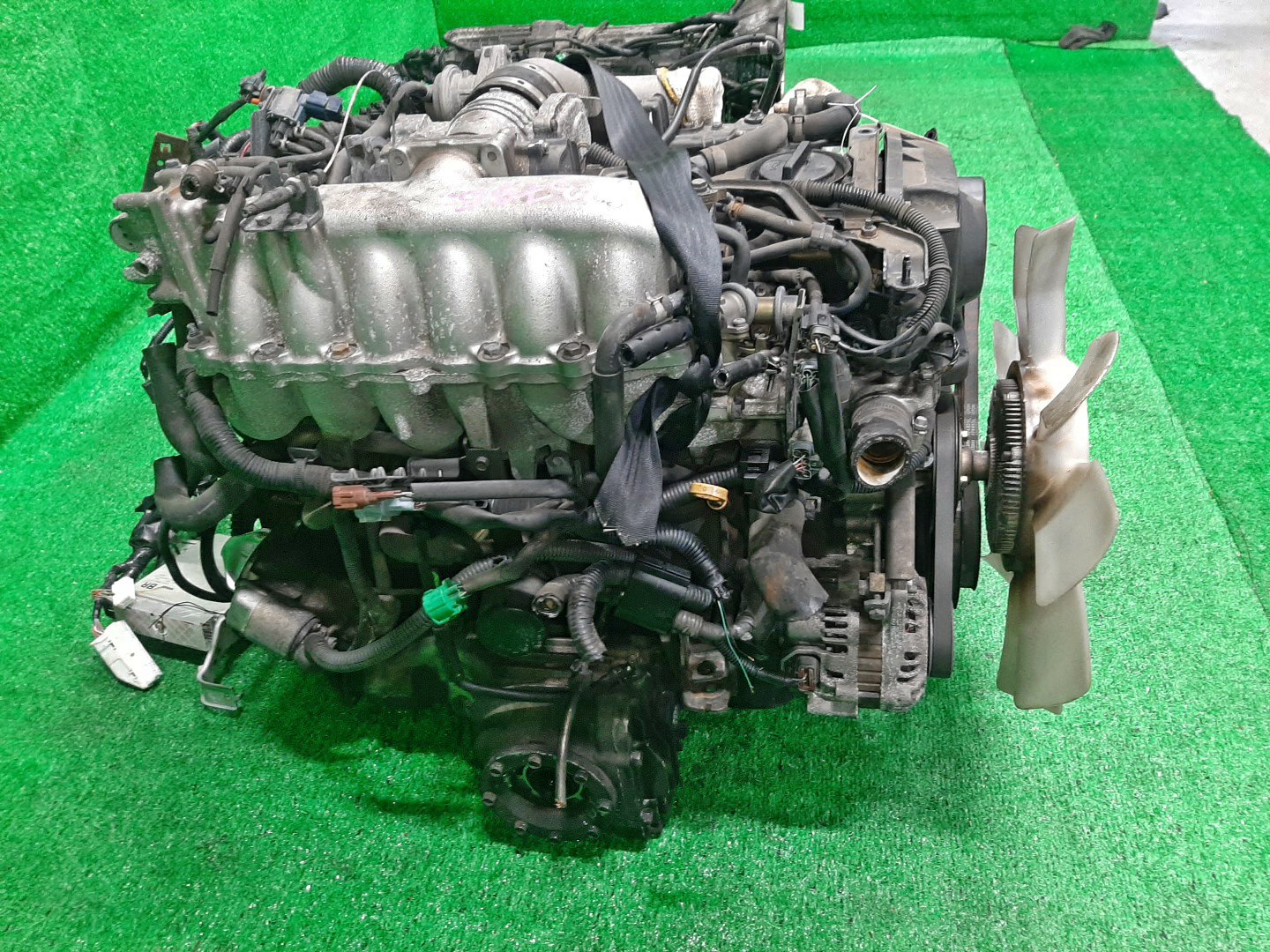 Двигатель NISSAN CEDRIC, GLORIA ENY34 RB25DET NEO 3 ракурс