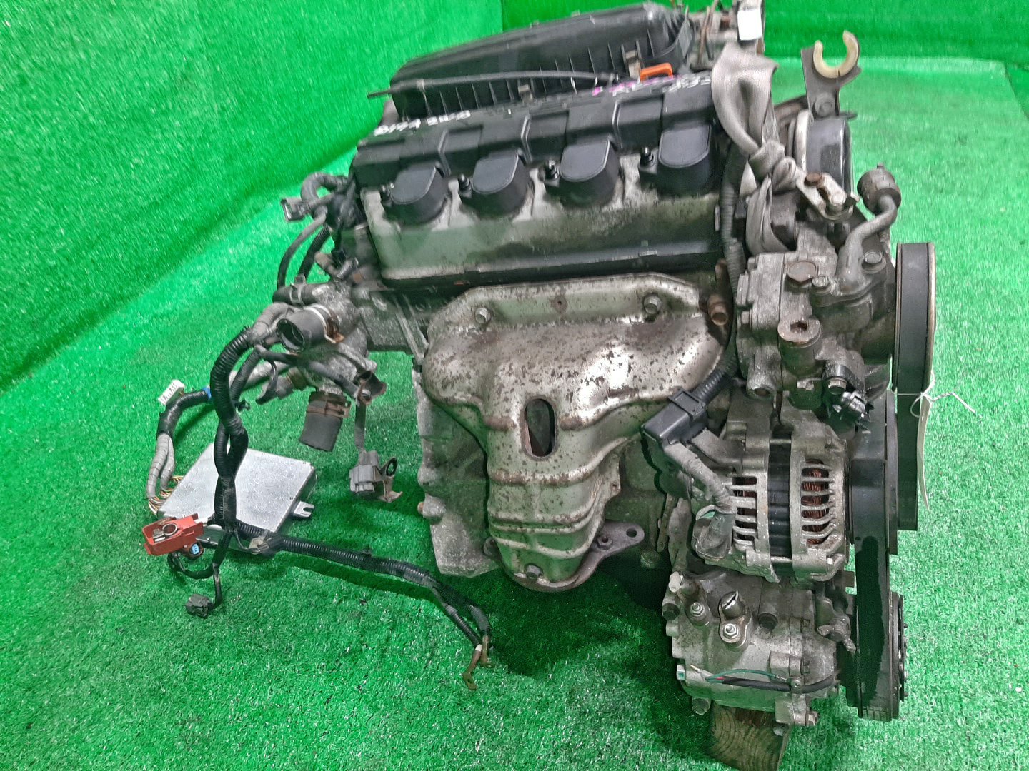 Двигатель HONDA CIVIC, STREAM, EDIX, CIVIC FERIO EU3, ES3, EU4, ET2, EN2, RN2, RN1, BE1, BE2 D17A 4010259 3 ракурс