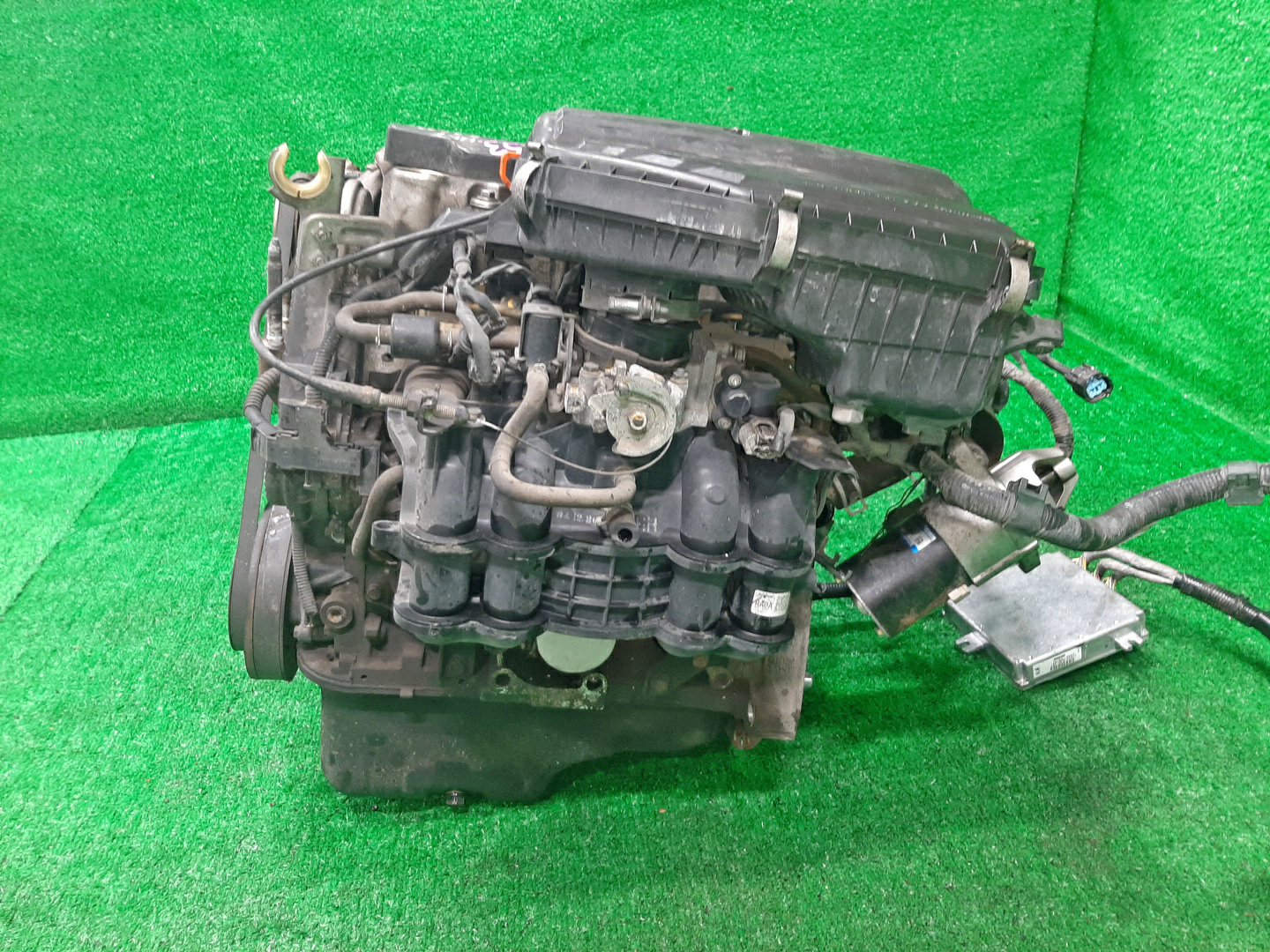 Двигатель HONDA CIVIC, STREAM, EDIX, CIVIC FERIO EU3, ES3, EU4, ET2, EN2, RN2, RN1, BE1, BE2 D17A 4010259 4 ракурс