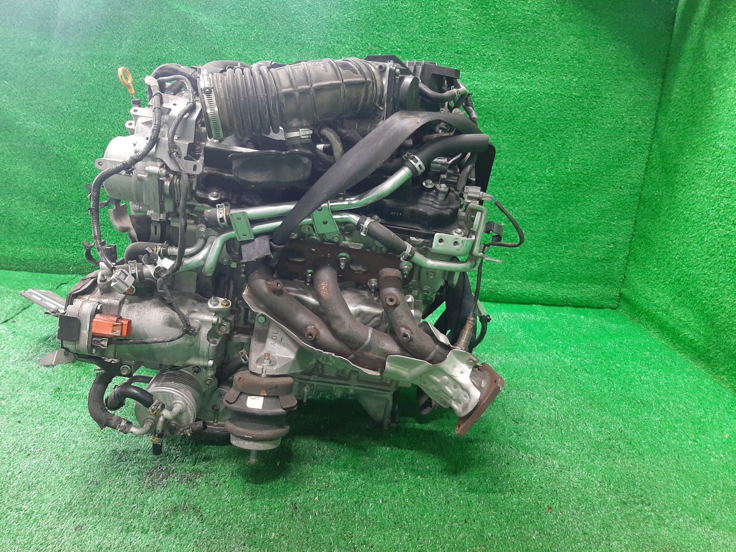 Двигатель NISSAN SKYLINE HV37 VQ35HR HYBRID 4 ракурс