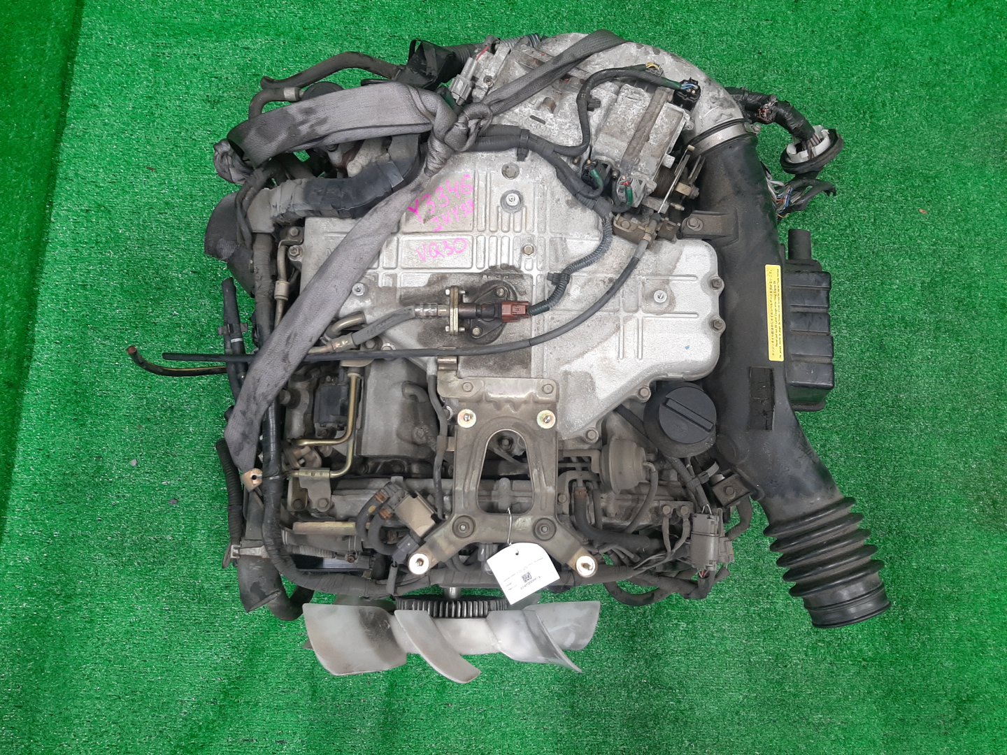 Двигатель NISSAN LEOPARD JHY33 VQ30DD 798770A 1 ракурс