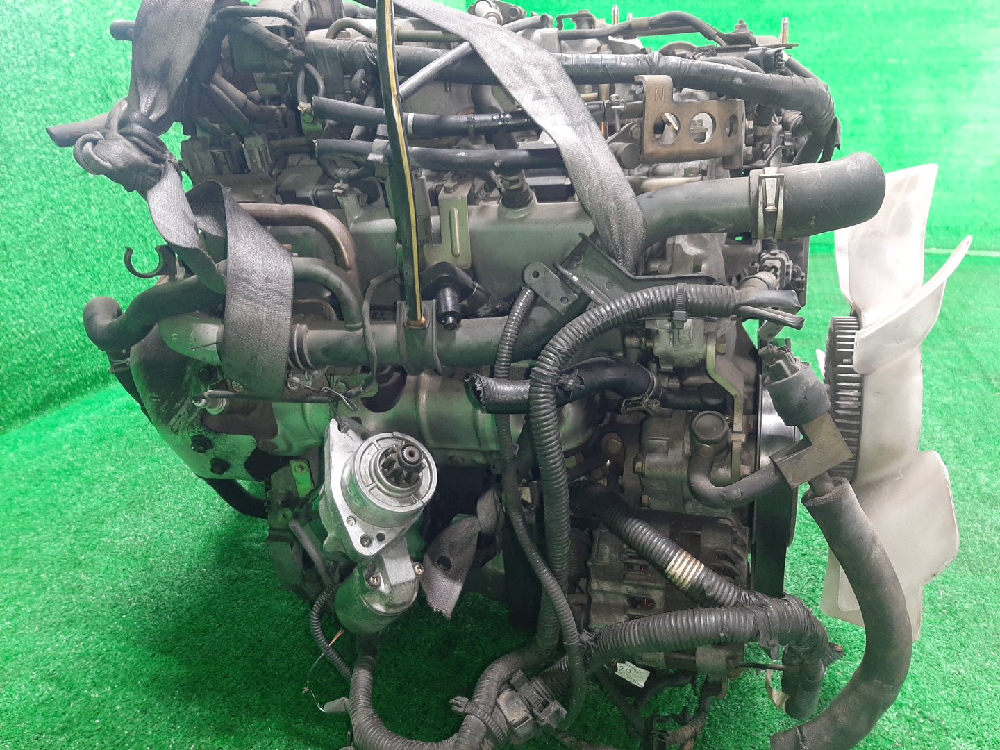 Двигатель NISSAN LEOPARD JHY33 VQ30DD 798770A 3 ракурс
