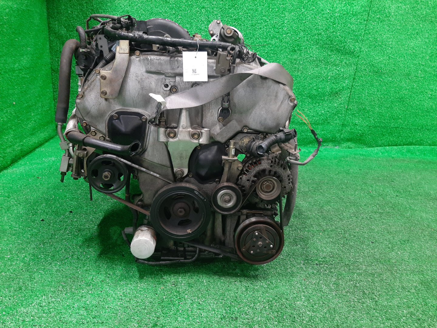 Двигатель NISSAN CEFIRO A33 VQ20DE NEO 2 ракурс Двигатель NISSAN CEFIRO A33 VQ20DE NEO 2 ракурс