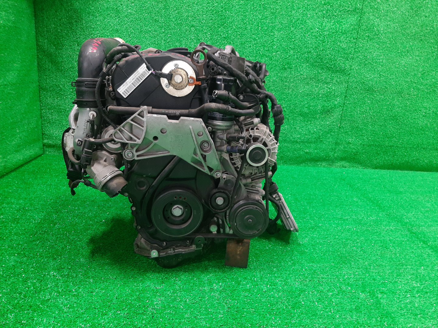 Двигатель VOLKSWAGEN Q3, TIGUAN 8UB, 5N1, 5N2 CCZC 086575 2 ракурс