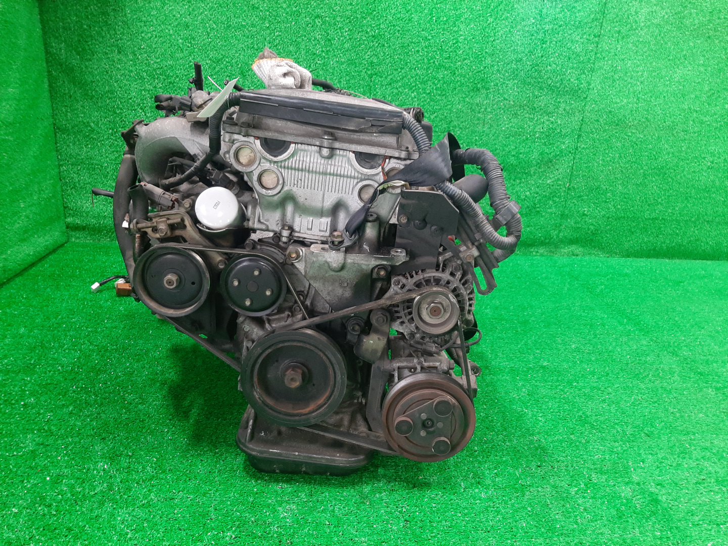 Двигатель NISSAN AVENIR PNW11 SR20DET 068722B 2 ракурс