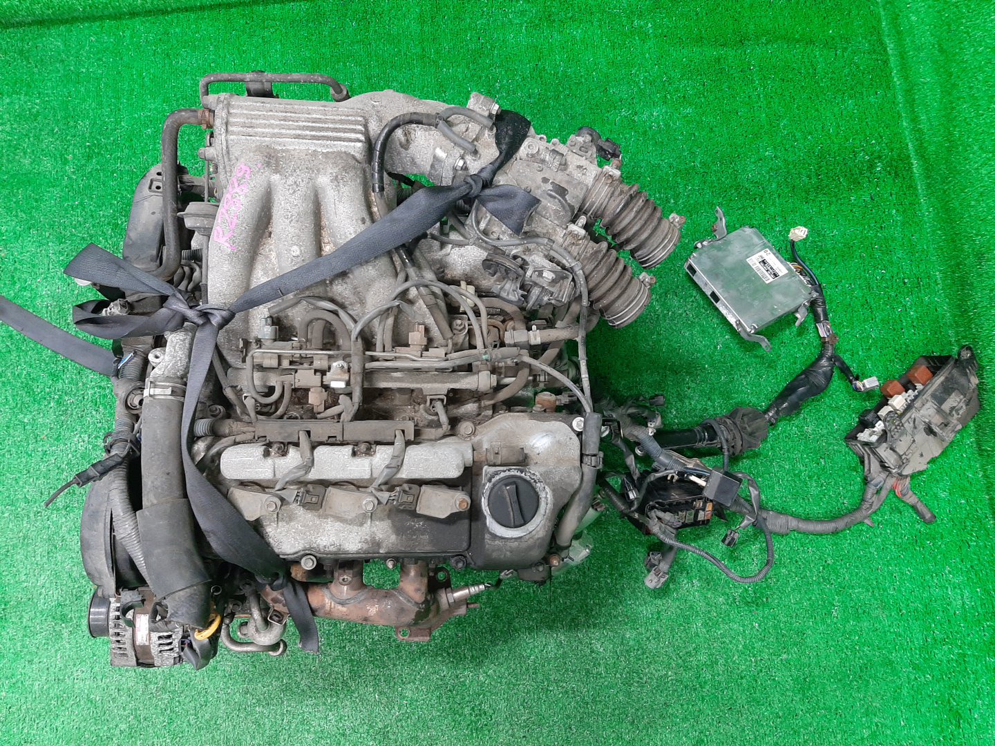 Двигатель TOYOTA ALPHARD MNH15W 1MZ-FE 1MOD 1 ракурс Двигатель TOYOTA ALPHARD MNH15W 1MZ-FE 1MOD 1 ракурс