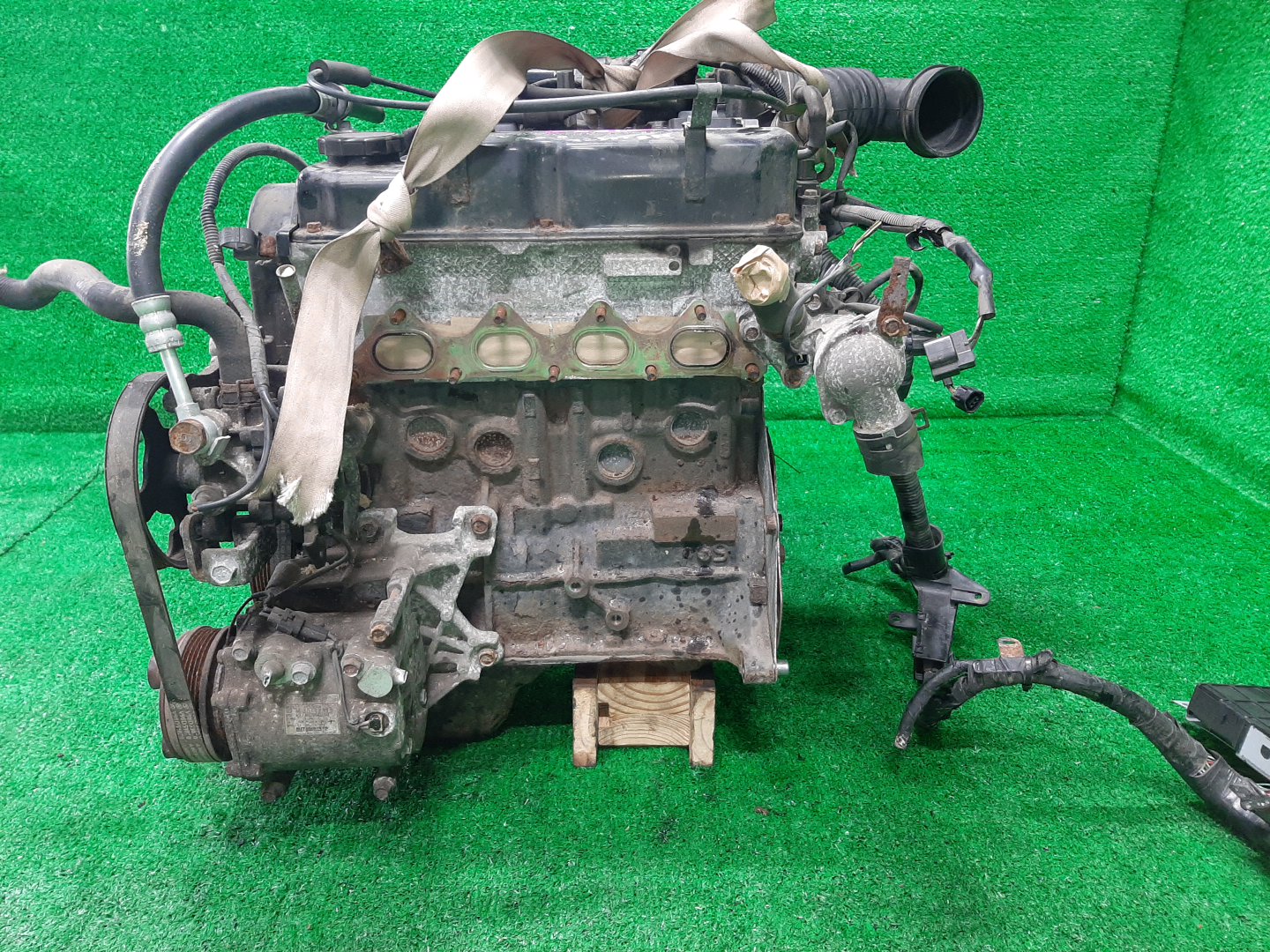 Двигатель MITSUBISHI LANCER CEDIA, LANCER, MIRAGE DINGO CS2A, CS2W, CS2V, CQ2A 4G15 HE GDI 4 ракурс Двигатель MITSUBISHI LANCER CEDIA, LANCER, MIRAGE DINGO CS2A, CS2W, CS2V, CQ2A 4G15 HE GDI 4 ракурс
