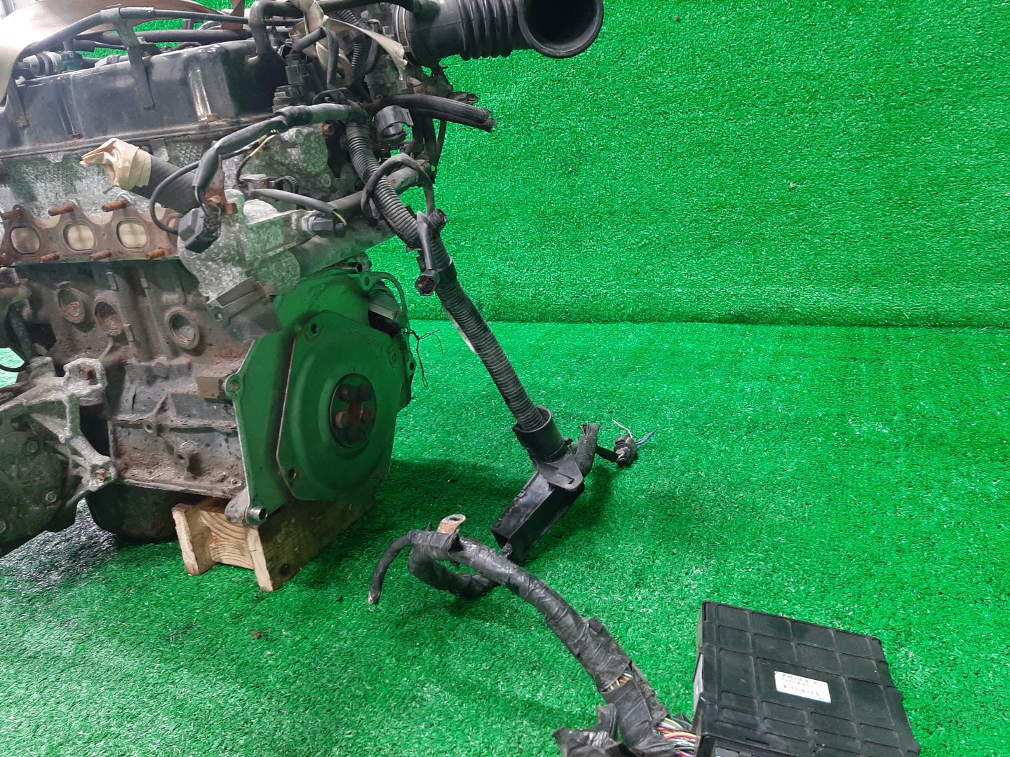Двигатель MITSUBISHI LANCER CEDIA, LANCER, MIRAGE DINGO CS2A, CS2W, CS2V, CQ2A 4G15 HE GDI 5 ракурс Двигатель MITSUBISHI LANCER CEDIA, LANCER, MIRAGE DINGO CS2A, CS2W, CS2V, CQ2A 4G15 HE GDI 5 ракурс