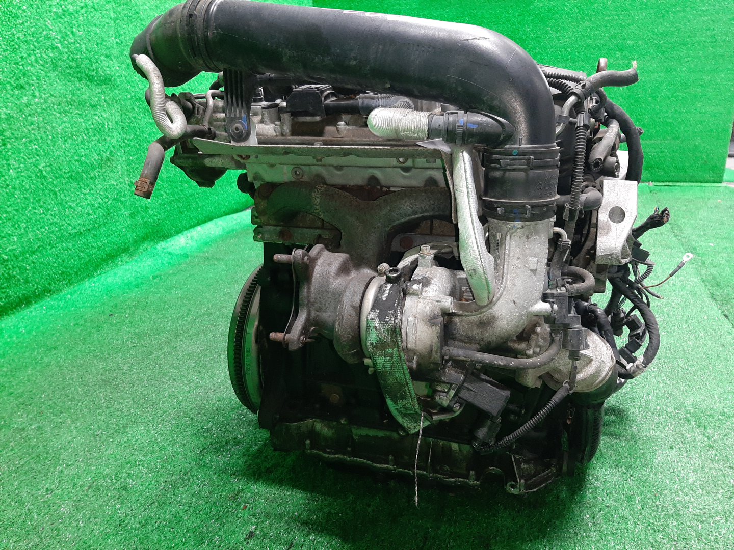 Двигатель VOLKSWAGEN SCIROCCO, GOLF, PASSAT CC, TIGUAN, EOS, PASSAT 137, 5K1, 517, 358, 5N1, 5N2, 1F, 3CCCZF, 362, 365 CCZB 210HP 3 ракурс