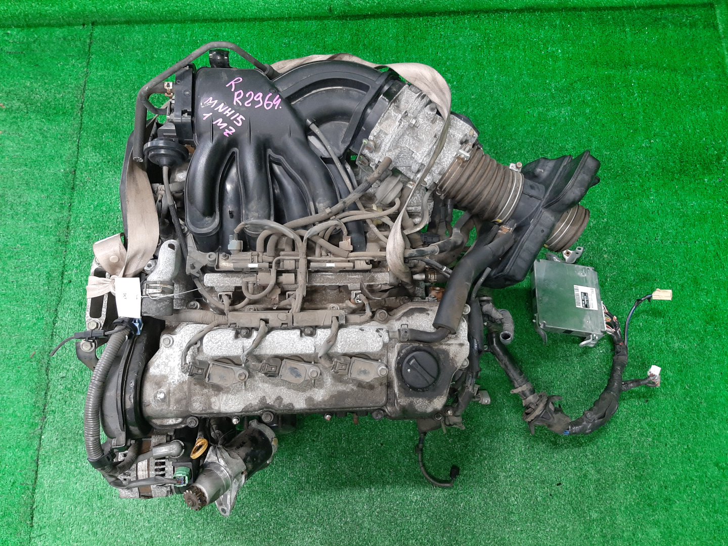 Двигатель TOYOTA ALPHARD MNH15W 1MZ-FE 2MOD 1 ракурс Двигатель TOYOTA ALPHARD MNH15W 1MZ-FE 2MOD 1 ракурс