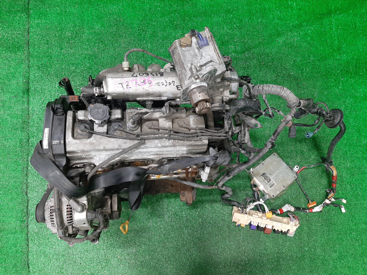 Двигатель TOYOTA CALDINA, CAMRY, CARINA, CORONA, VISTA ST195G, SV35, SV43, ST195 3S-FE KAT 1 ракурс