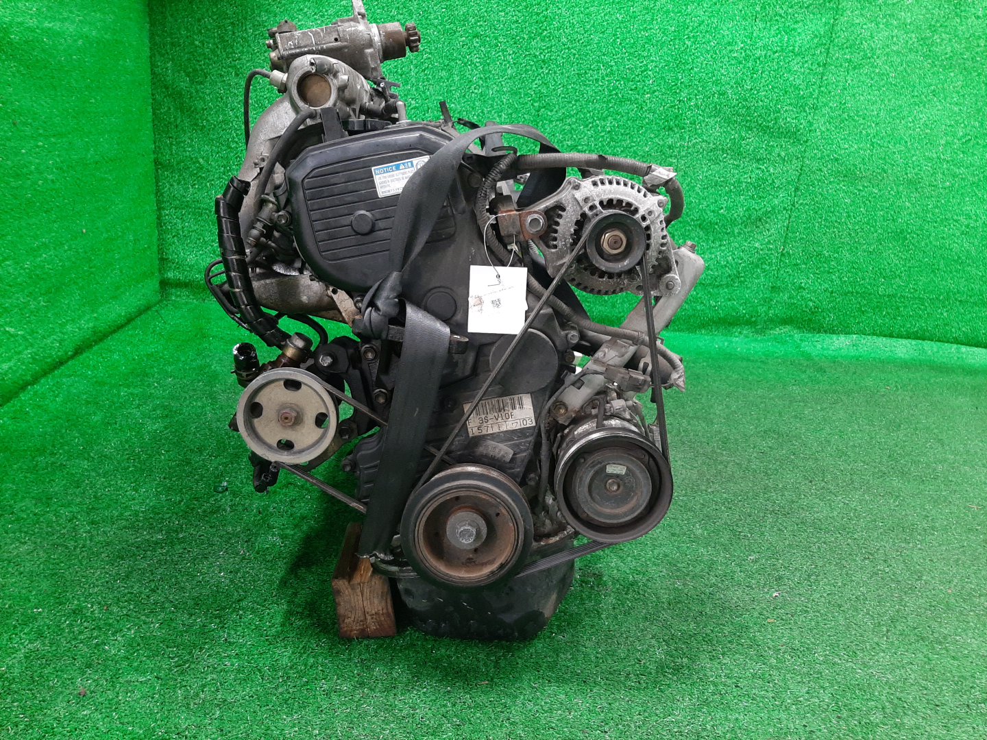 Двигатель TOYOTA CALDINA, CAMRY, CARINA, CORONA, VISTA ST195G, SV35, SV43, ST195 3S-FE KAT 2 ракурс
