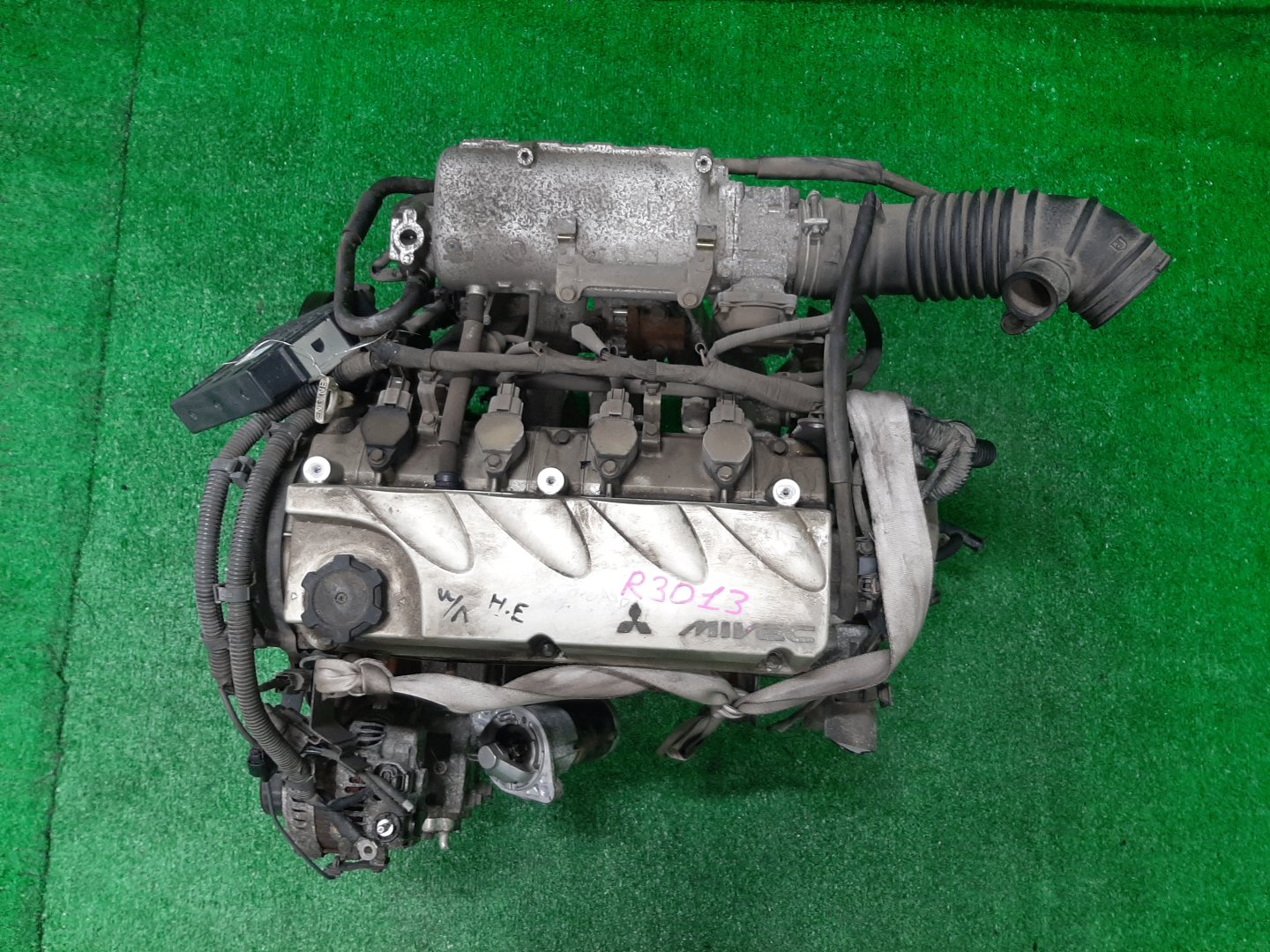 Двигатель MITSUBISHI GRANDIS NA4W 4G69 LG9784 1 ракурс