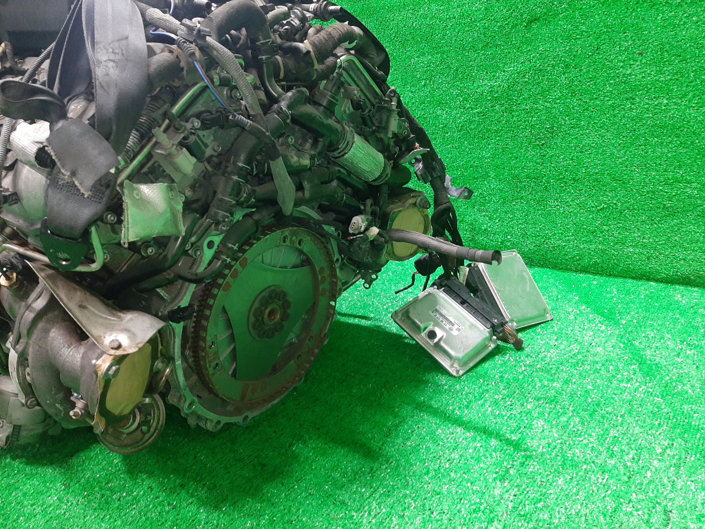 Двигатель BENTLEY FLYING SPUR, CONTINENTAL GT 3W2, 3W3, 3W4, 3W7, 394, 3W8, 393 BWRA 610HP 5 ракурс