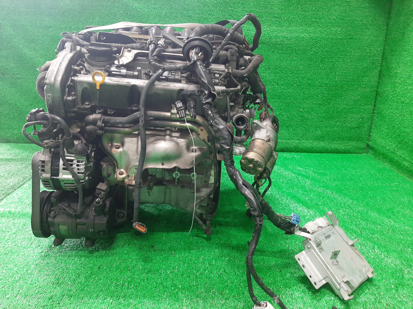 Двигатель NISSAN CEFIRO A33 VQ20DE NEO 4 ракурс Двигатель NISSAN CEFIRO A33 VQ20DE NEO 4 ракурс