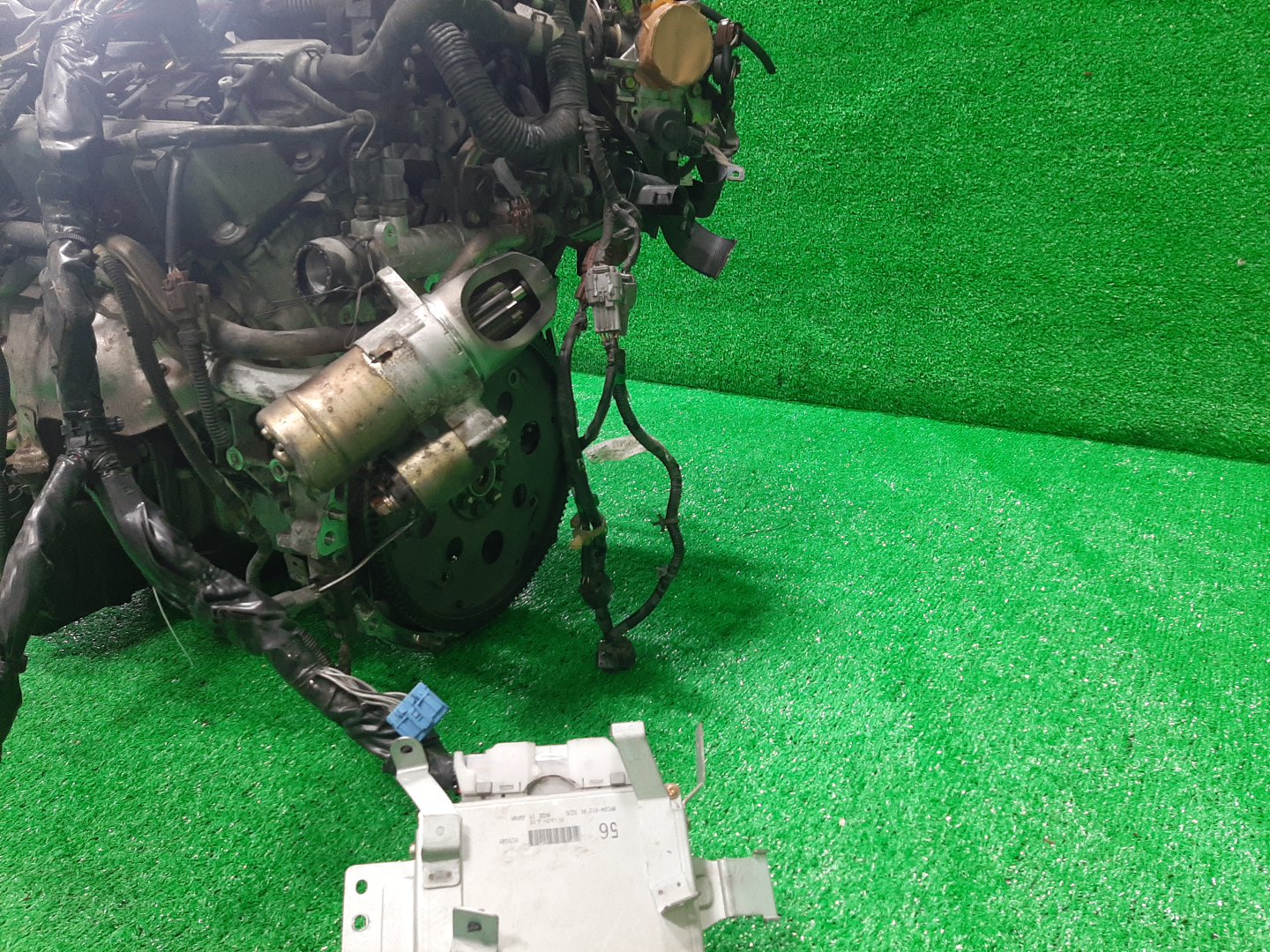 Двигатель NISSAN CEFIRO A33 VQ20DE NEO 5 ракурс Двигатель NISSAN CEFIRO A33 VQ20DE NEO 5 ракурс